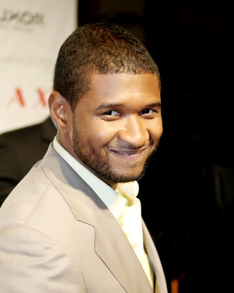 Usher<br>Usher Hosts an Evening at LAX Nightclub in Las Vegas - November 3, 2007