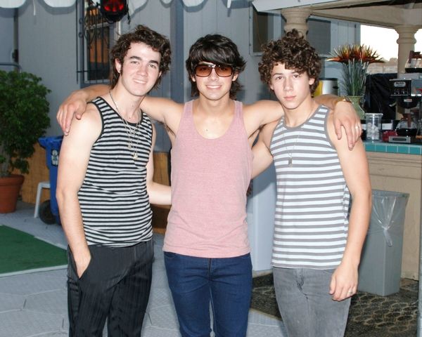 jonas brothers england