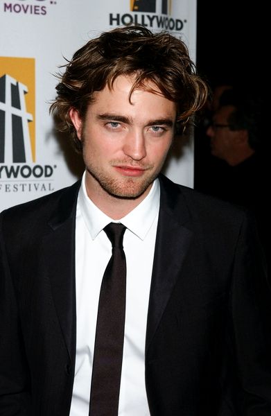 Long Hairstyles - Robert Pattinson Pictures