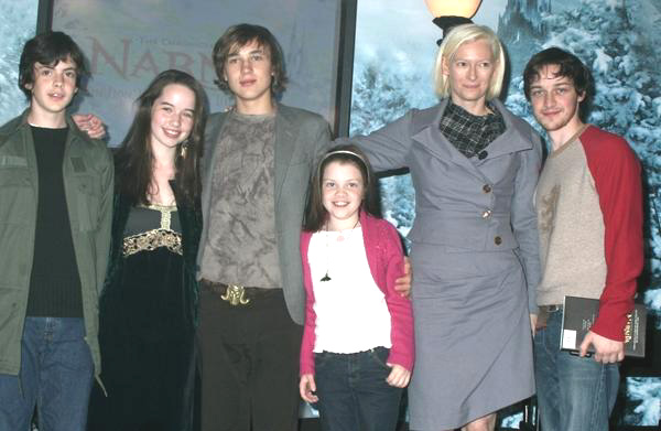 Skandar Keynes, Anna Popplewell, William Moseley, Georgie Henley, Tilda Swinton, James McAvoy<br>The Chronicles of Narnia: The Lion, The Witch and The Wardrobe Book Rading and Signing