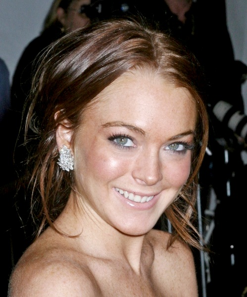 Lindsay Lohan Completed Her Stint at Rehab, Returned to the Club Scene