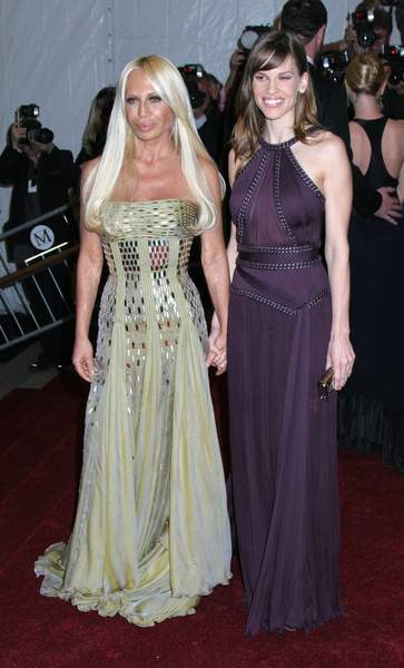 Donatella Versace, Hilary Swank<br>Poiret, King of Fashion - Costume Institute Gala at The Metropolitan Museum of Art - Arrivals