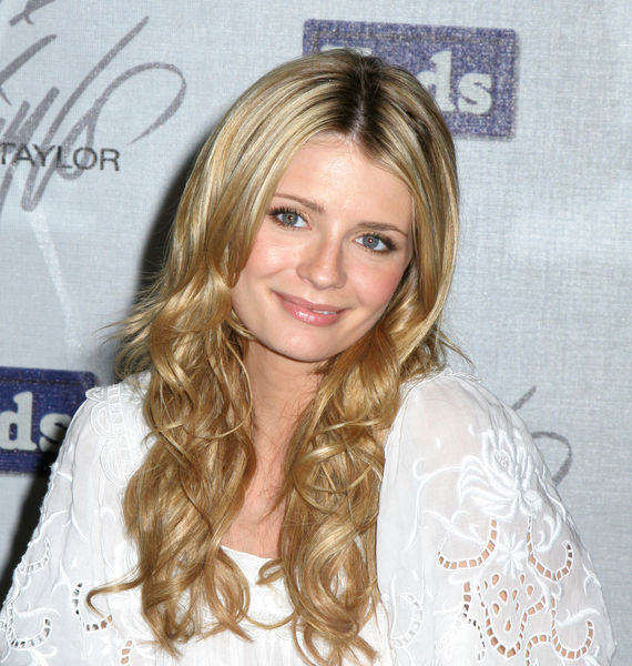 Mischa Barton<br>Keds Shoe Signing with Mischa Barton