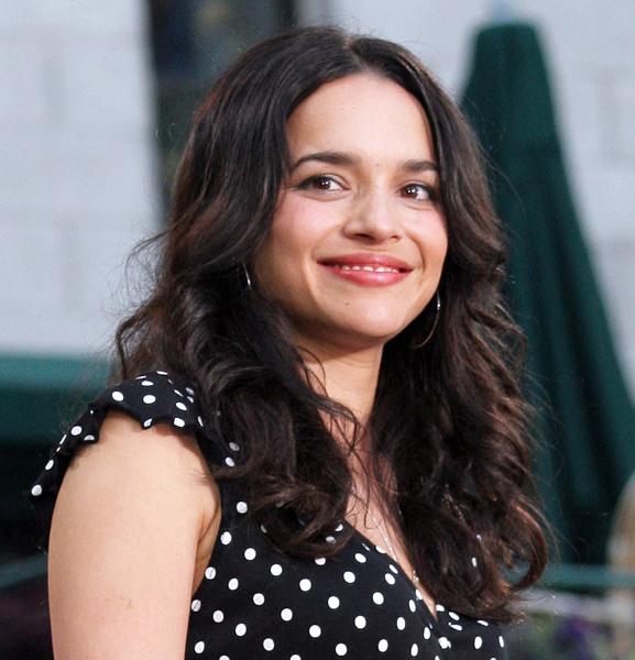 Norah Jones<br>Norah Jones Performs on ABC's Good Morning America - July 6, 2007