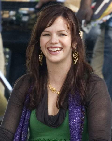 Amber Tamblyn<br>Filming Scene From Sisterhood Of The Traveling Pants 2