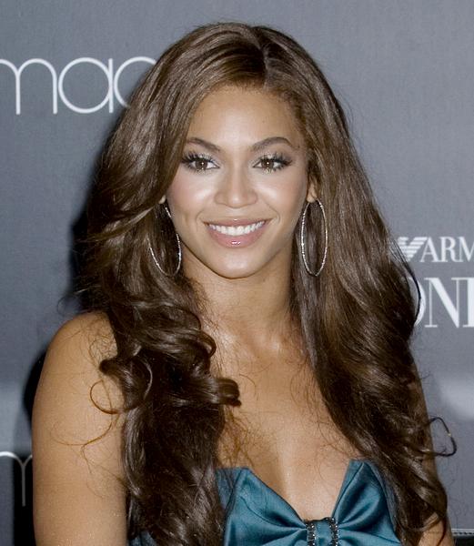 Beyonce Knowles<br>Beyonce Launches Emporio Armani Diamonds Fragrance