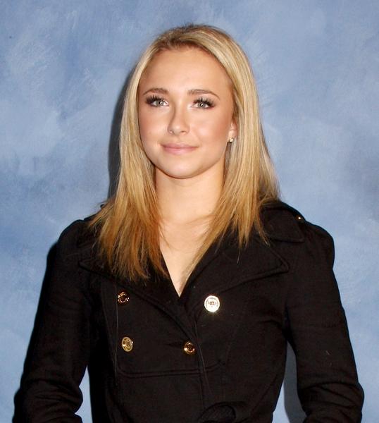 Hayden Panettiere<br>Hayden Panettiere Appears at the Big Apple Comic Book, Toy, Art and Sci-Fi Expo in New York City