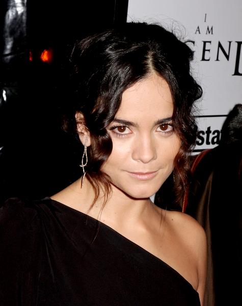 Alice Braga - Wallpaper Gallery