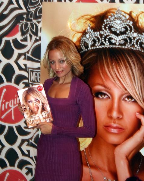 Nicole Richie<br>Nicole Richie Signs Copies of her Book The Truth About Diamonds at Virgin Megastore