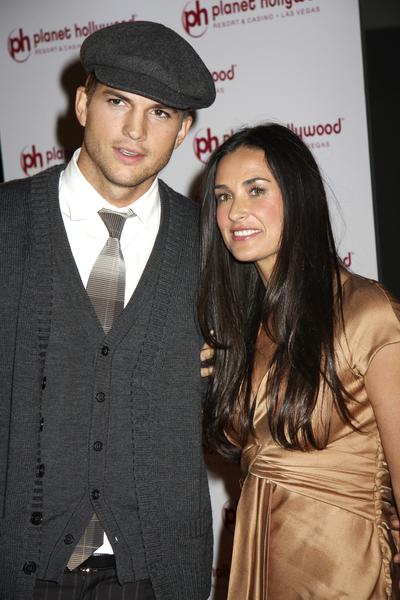 Demi Moore, Ashton Kutcher<br>Planet Hollywood Resort and Casino Grand Opening - Day 2