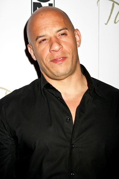 vin diesel wallpaper. vin diesel girlfriend 2010.