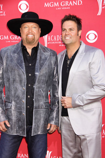Eddie Montgomery, Troy Gentry<br>44th Annual Academy Of Country Music Awards - Arrivals