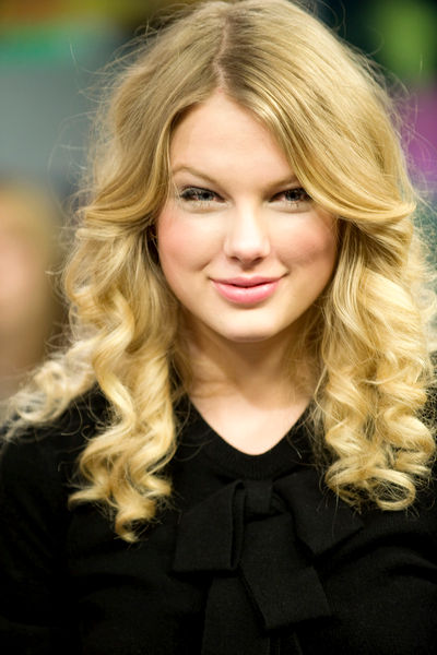 Taylor Swift<br>Taylor Swift Visits MuchOnDemand In Toronto On January 29, 2009
