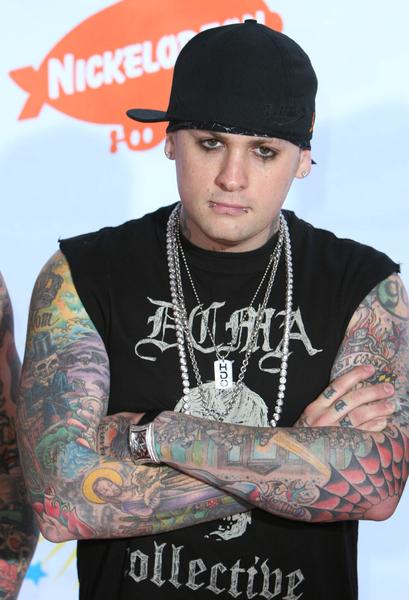 Benji Madden lip piercing