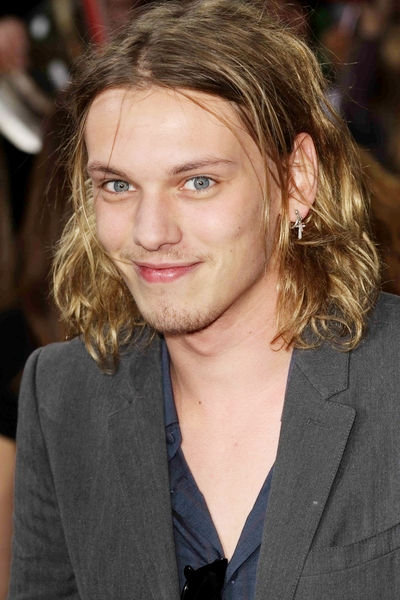 Jamie Campbell Bower<br>