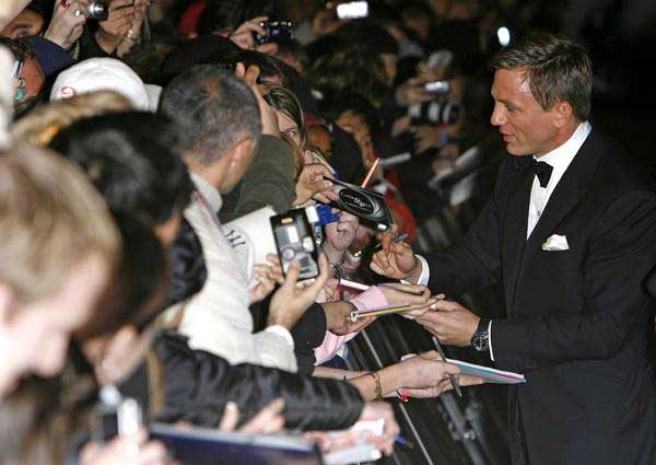 Daniel Craig<br>Casino Royale World Premiere - Red Carpet
