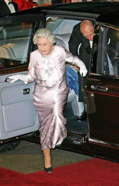 Queen Elizabeth II<br>Casino Royale World Premiere - Red Carpet