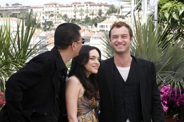 Norah Jones, Jude Law<br>2007 Cannes Film Festival - My Blueberry Nights - Photocall