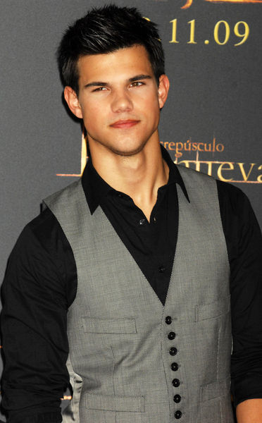 Taylor Lautner<br>