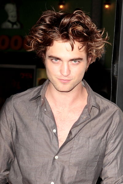 Robert Pattinson<br>