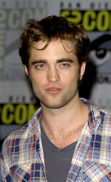 Robert Pattinson<br>