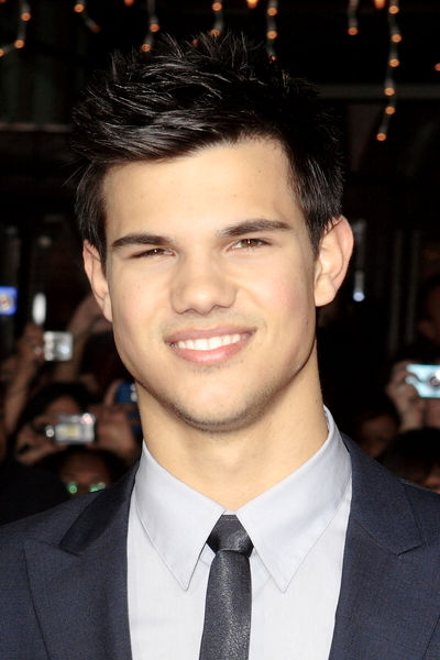 Taylor Lautner<br>