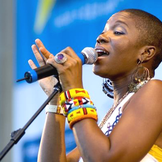 India.Arie in Taste of Chicago, Co-Hosted by WGCI Radio Station, Celebrating India's first #1on Billboard