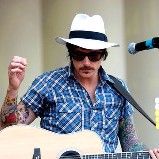 Butch Walker in Lollapalooza 2008 Day 1