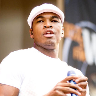 Ne-Yo at Taste of Chicago 2009, WGCI Radio Chicago Present Keri Hilson and Ne-Yo - July 1, 2009