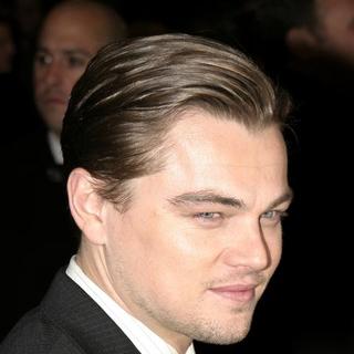 Leonardo DiCaprio in The Aviator Movie Premiere