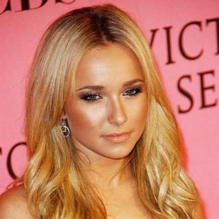 Hayden Panettiere in The 2007 Victoria's Secret Fashion Show