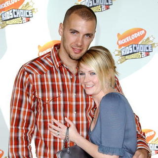 Melissa Joan Hart, Mark Wilkerson in 20th Kid's Choice Awards - Arrivals