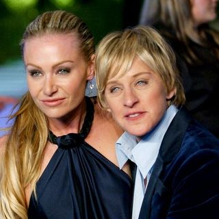 Ellen DeGeneres, Portia de Rossi in 2007 Vanity Fair Oscar Party