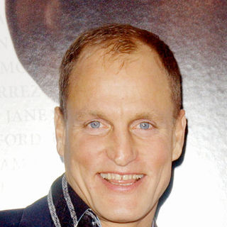 Woody Harrelson in "Seven Pounds" Los Angeles Premiere - Arrivals
