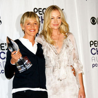 Ellen DeGeneres, Portia de Rossi in 35th Annual People's Choice Awards - Press Room