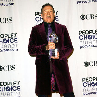 Robin Williams at 35th Annual People's Choice Awards - Press Room