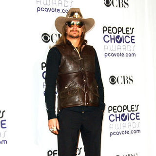 35th Annual People's Choice Awards - Press Room