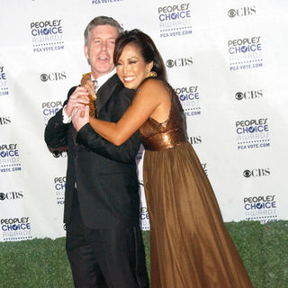 Tom Bergeron, Carrie Ann Inaba in 35th Annual People's Choice Awards - Arrivals