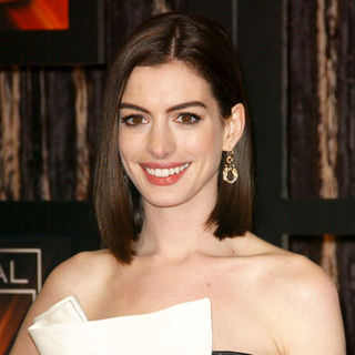 Anne Hathaway in 14th Annual Critics Choice Awards - Arrivals