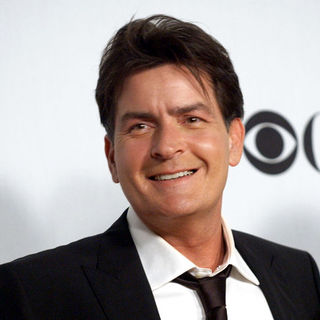 Charlie Sheen in 35th Annual People's Choice Awards - Press Room