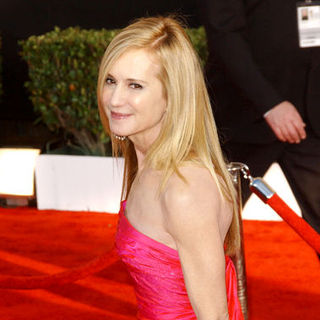 Holly Hunter in 15th Annual Screen Actors Guild Awards - Arrivals