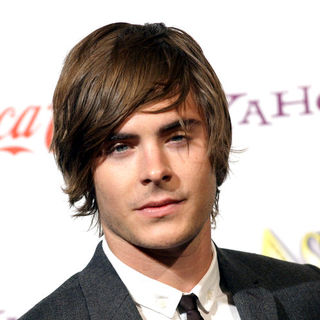 Zac Efron in 2009 ShoWest Closing Night Ceremony - Press Room