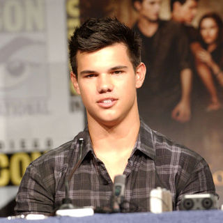 Taylor Lautner in 2009 Comic Con International - Day 1