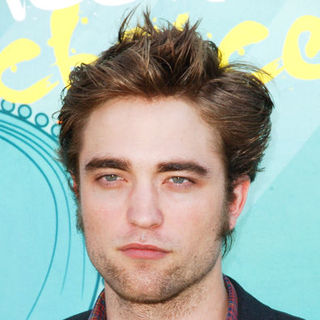 Robert Pattinson in 2009 Teen Choice Awards - Arrivals