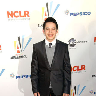 2009 NCLR ALMA Awards - Arrivals