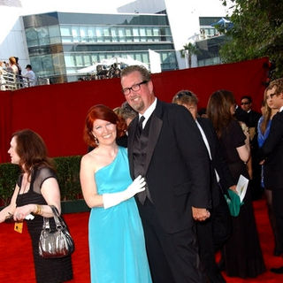 Kate Flannery, Chris Haston in The 61st Annual Primetime Emmy Awards - Arrivals