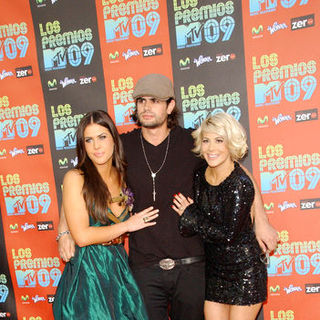Dakota Pike, A.J. Lamas, Shayne Lamas in 2009 MTV Latin VMAs - Arrivals