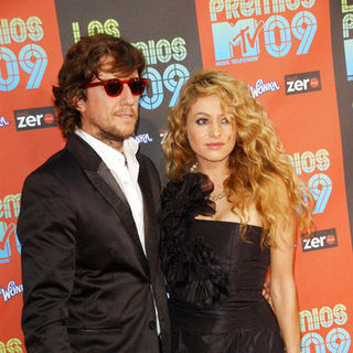 Nicolas Colate, Paulina Rubio in 2009 MTV Latin VMAs - Arrivals