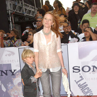 "This Is It" Los Angeles Premiere - Arrivals