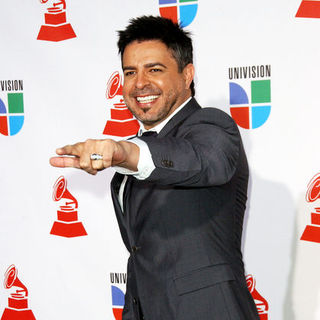 Luis Enrique in The 10th Annual Latin GRAMMY Awards - Arrivals